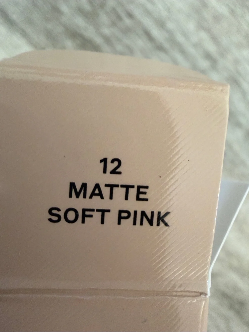 Burberry Matte Soft Pink Lipstick in Gold Case